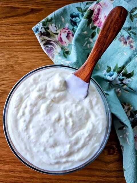 Fresh yogurt --